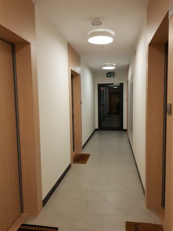 ורשה Hennela Apartment מראה חיצוני תמונה